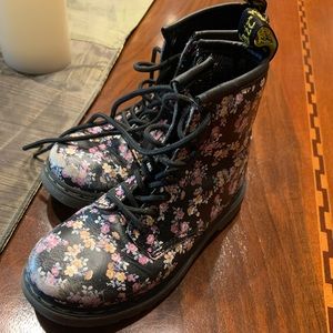 Toddler size 10 floral dr martens
